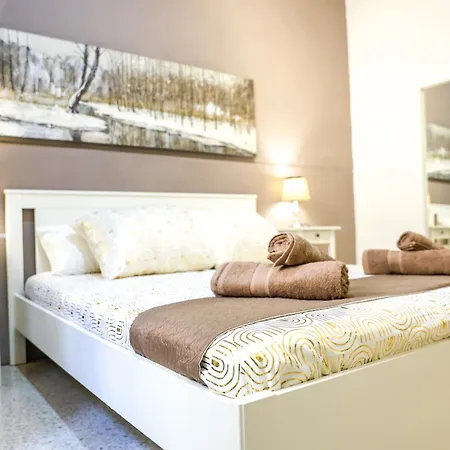 Spacious 4br With Terrace & Location By 360 Estates Apartment *