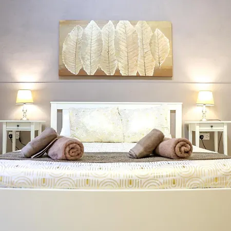 Apartment Spacious 4br With Terrace & Location By 360 Estates *