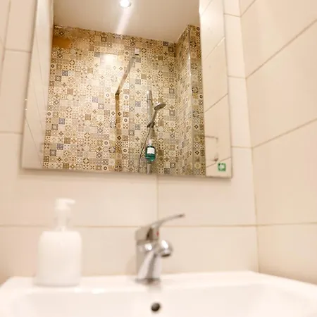 公寓 Spacious 4br With Terrace & Location By 360 Estates 斯利马