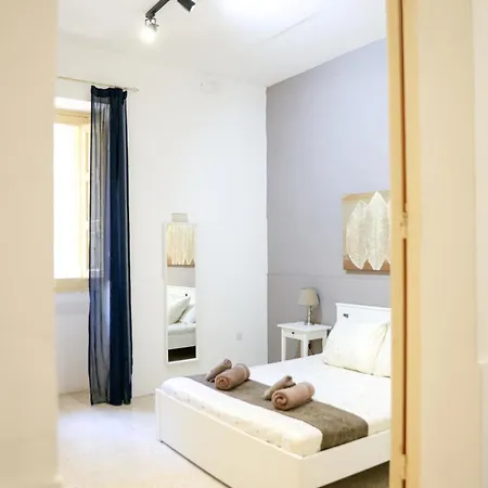 Spacious 4br With Terrace & Location By 360 Estates 斯利马