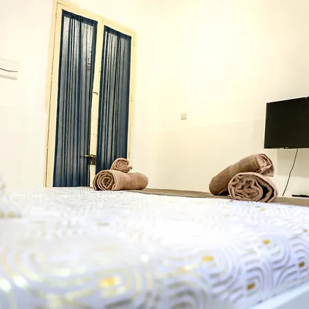 Spacious 4br With Terrace & Location By 360 Estates * 斯利马