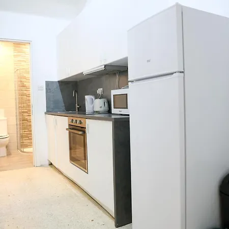 Spacious 4br With Terrace & Location By 360 Estates 公寓 *
